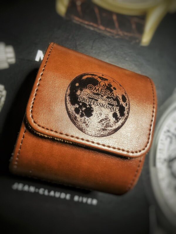 Étui OMEGA SPEEDMASTER motif lune